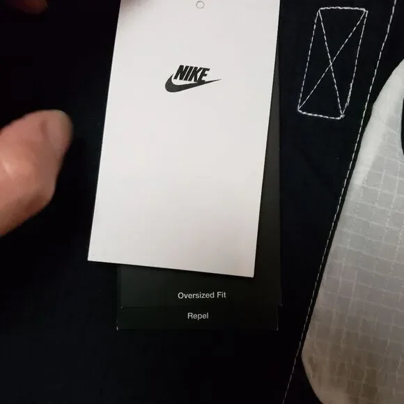 NIKE NEW Women’s Sportswear Swoosh Repel Woven Oversized Jacket NWT DR6132-010 - Picture 6 of 15